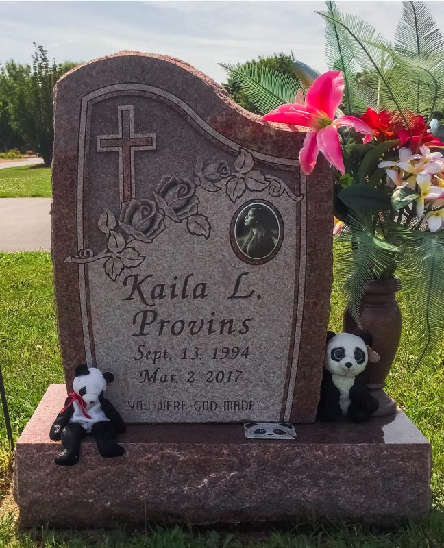 Provins Headstone with Beautiful Red Vase and Ceramic Portrait